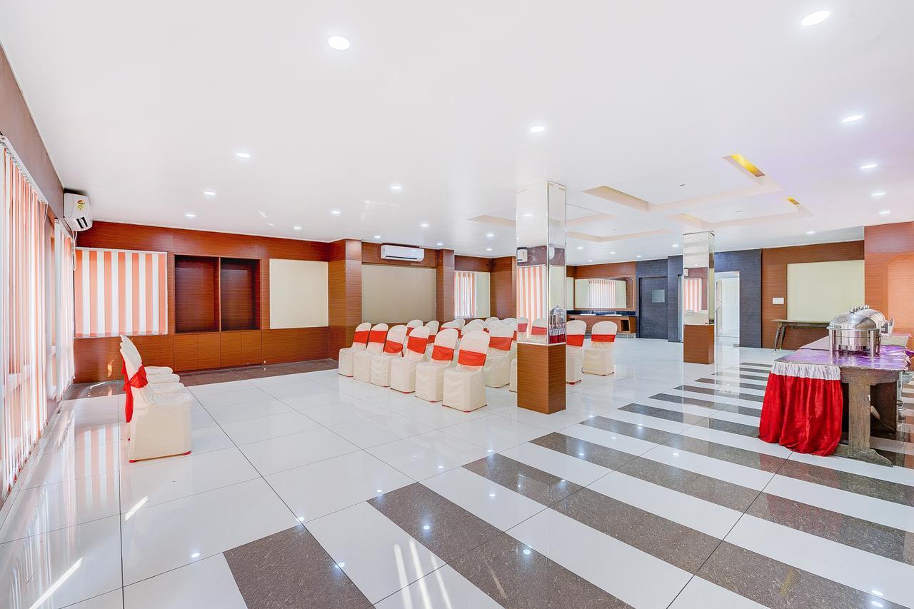 סיליגורי Oyo 13521 Sudhriti Hotel מראה חיצוני תמונה