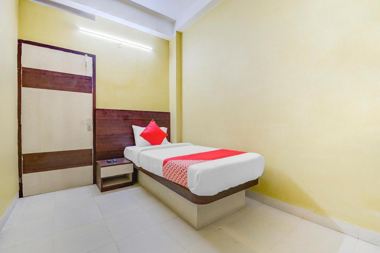 סיליגורי Oyo 13521 Sudhriti Hotel מראה חיצוני תמונה