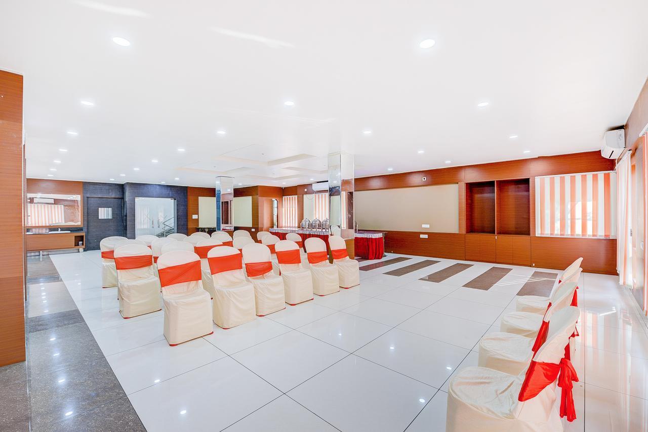 סיליגורי Oyo 13521 Sudhriti Hotel מראה חיצוני תמונה