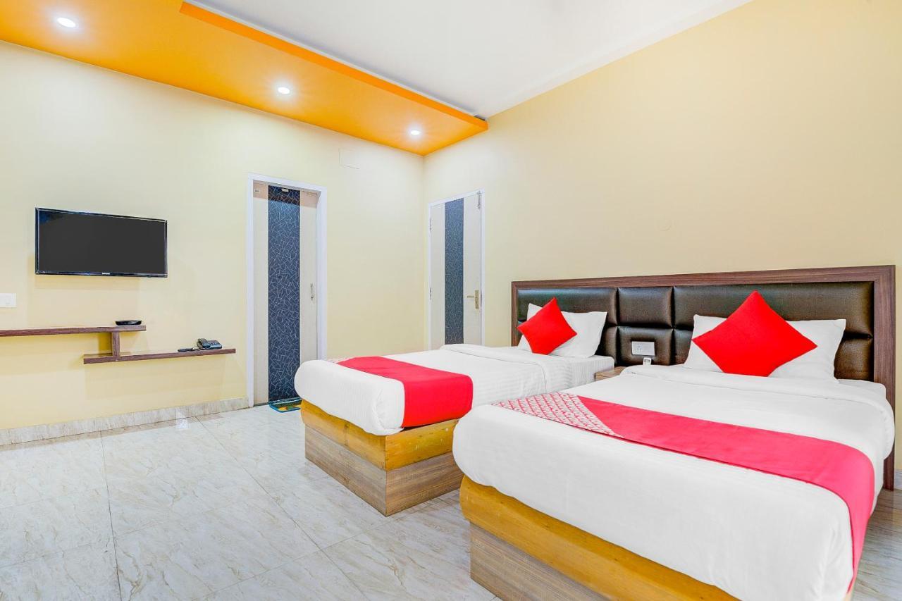 סיליגורי Oyo 13521 Sudhriti Hotel מראה חיצוני תמונה